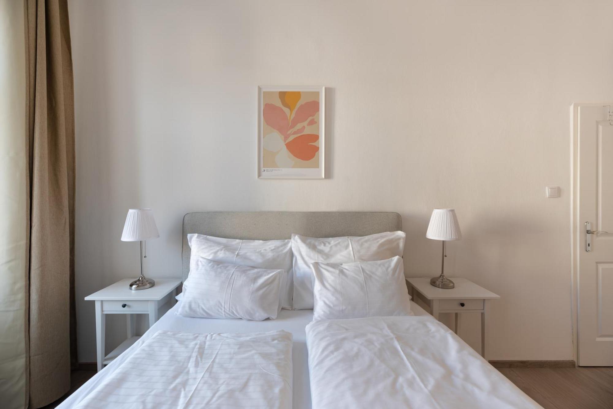 Studio Apartment Near University Wina Bagian luar foto