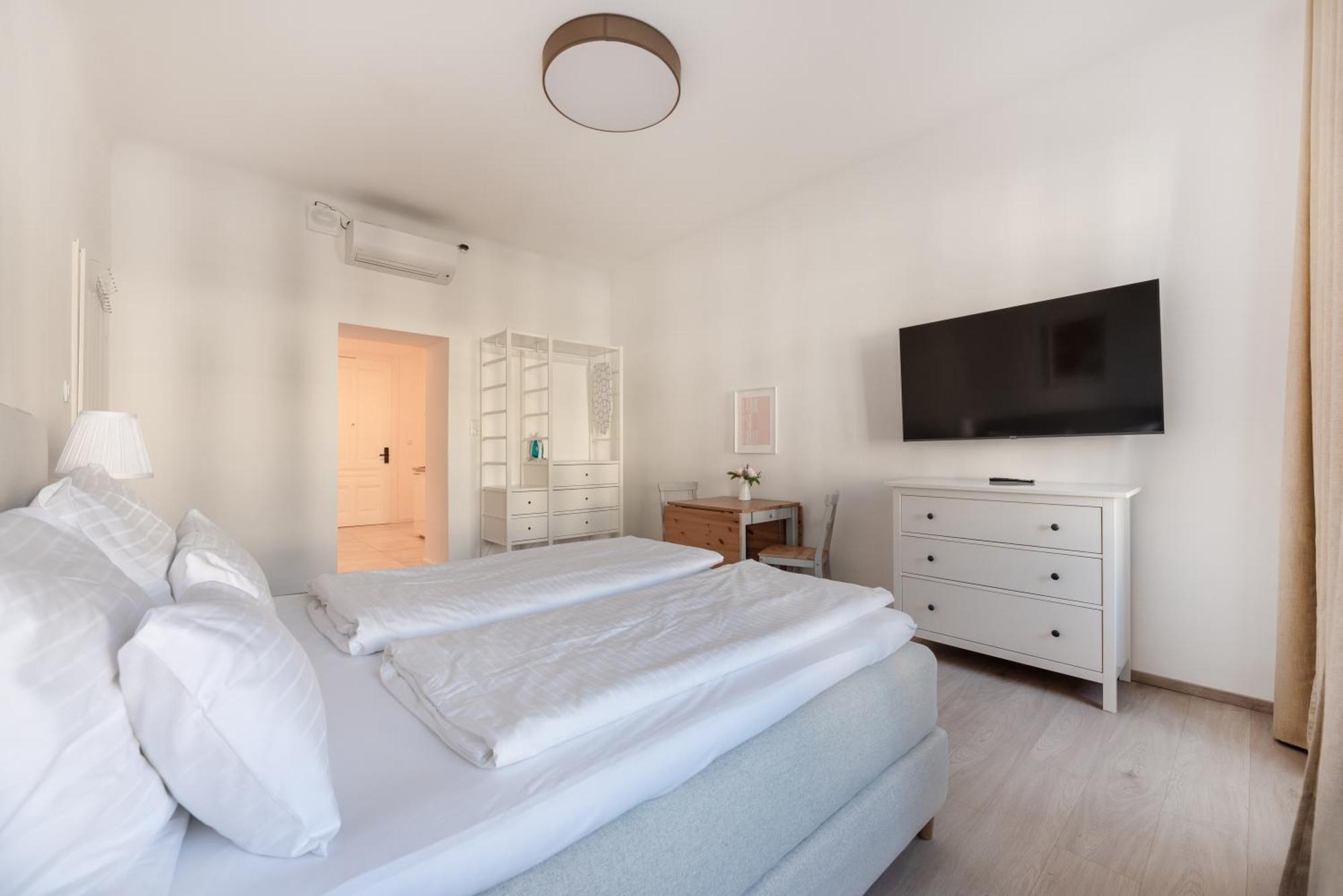 Studio Apartment Near University Wina Bagian luar foto