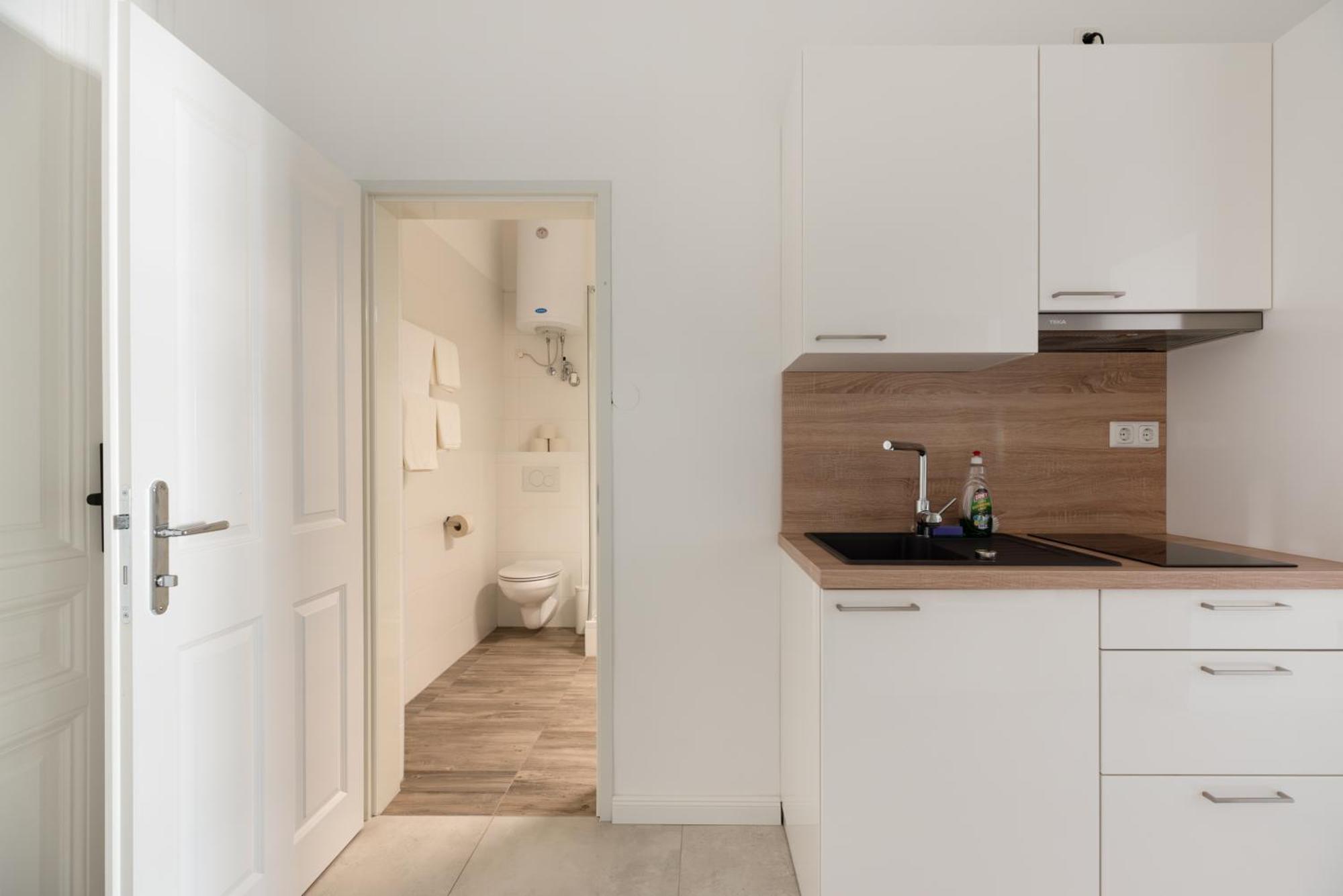 Studio Apartment Near University Wina Bagian luar foto